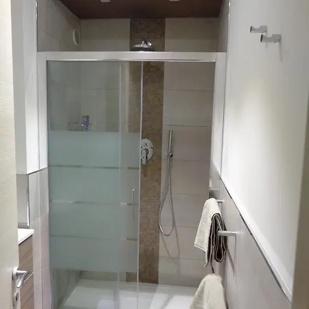 Le Marly Apartment